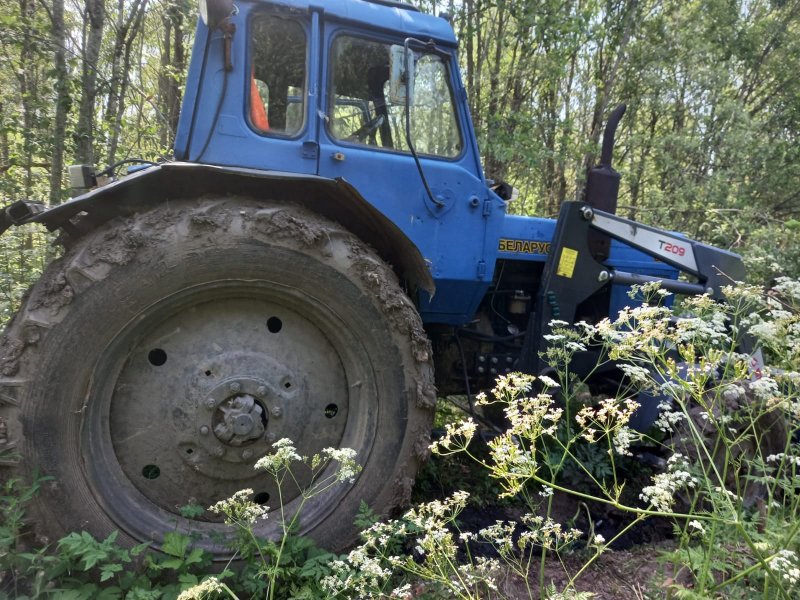 В Шимском районе полицейскими раскрыта кража запчастей с трактора